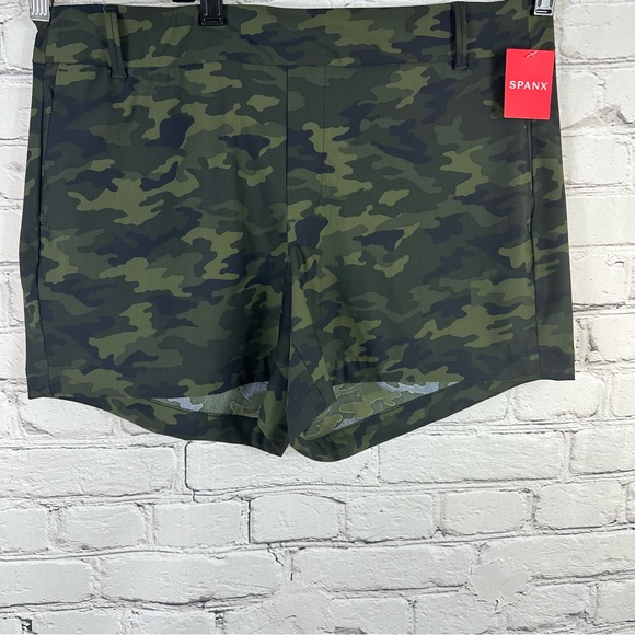SPANX WOMEN SUNSHINE SHORTS “4”in GREEN CAMOUFLAGE SIZE(XL) - Picture 5 of 12